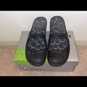 Crocs Frances black wedge mule size 7